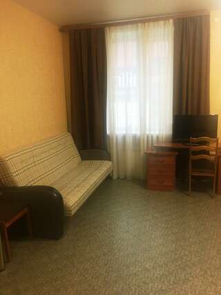 Гостиница Hotel Tula Тула Бюджетный трехместный номер-3