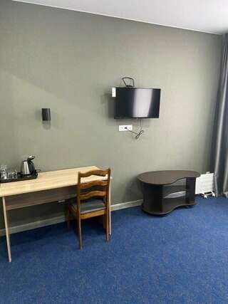 Гостиница Hotel Tula Тула Стандартный трехместный номер-4