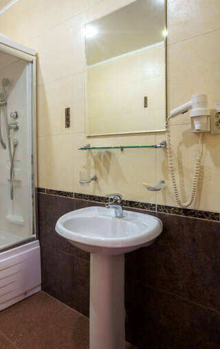 Гостиница Hotel Tula Тула Стандартный трехместный номер-7